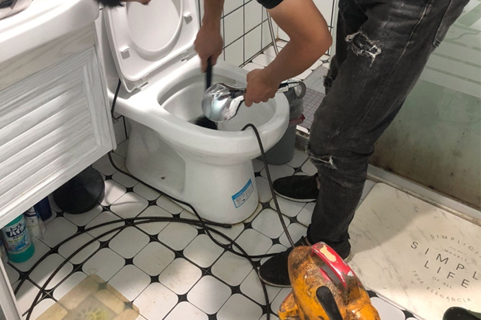 依安疏通下水道