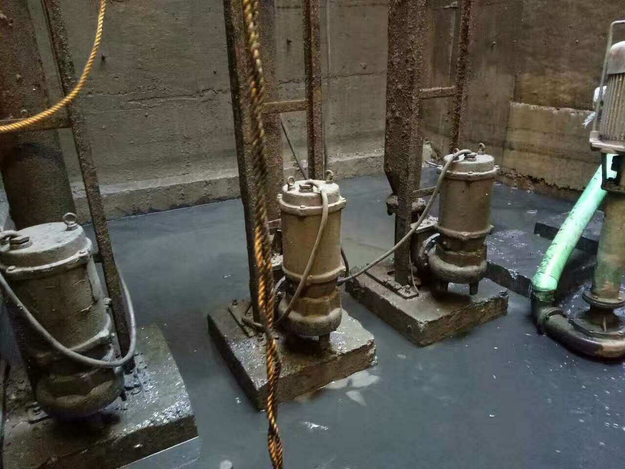 依安污水池清理