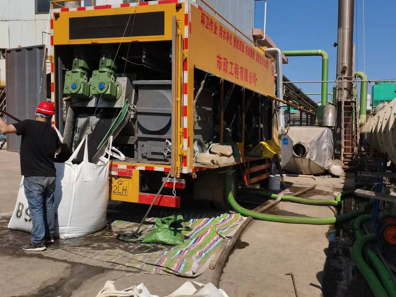 依安淤泥压干处理